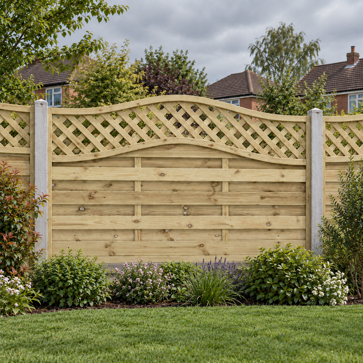 European Panel Model 33 6ft x 3ft 1828x900 – overcast garden view